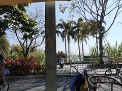 -ommo cafe(半岛城邦店)