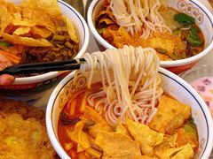 -弘束束柳州深巷螺蛳粉(珠江路店)