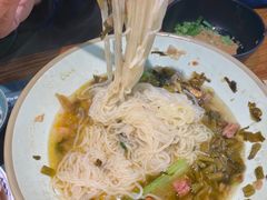 -八月美食小馆(银泰城总店)