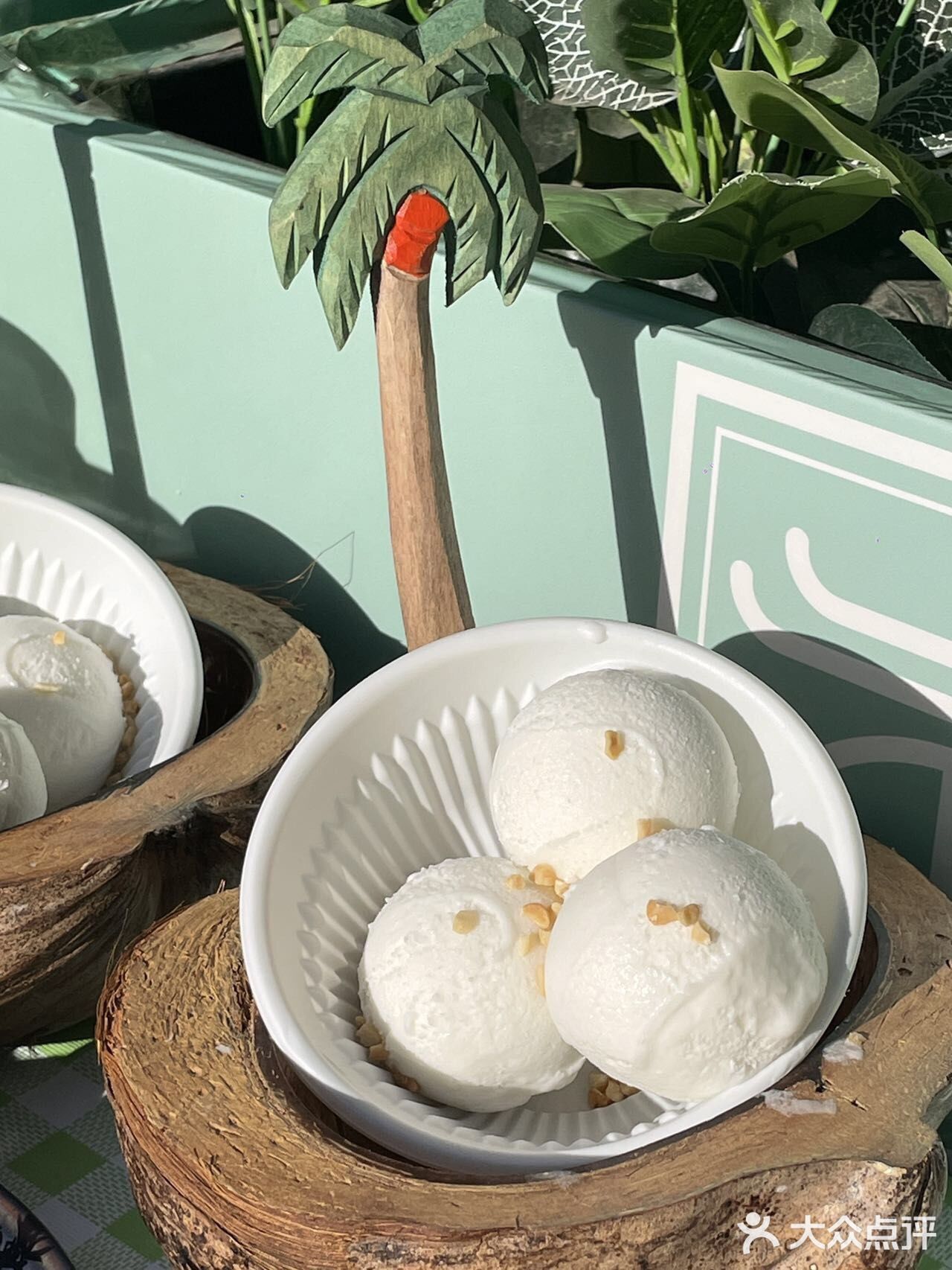 来蓝港我只做1️⃣件事！炫奶噗噗椰子冰淇淋！