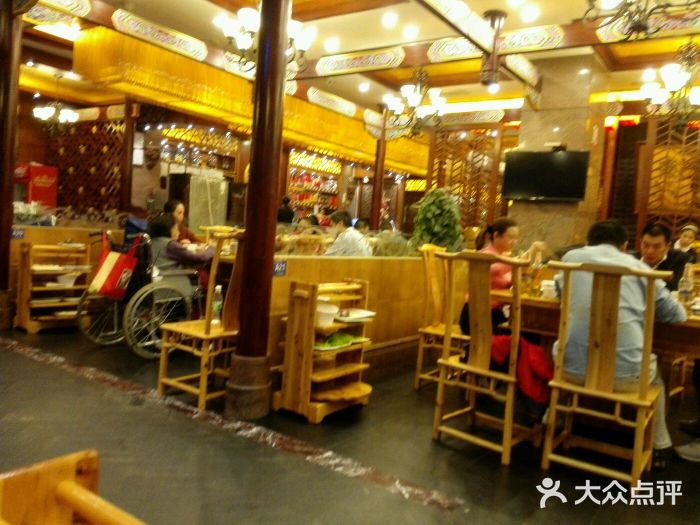 老码头火锅(骡马市店)大堂图片