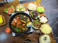 -黔有有贵州酸汤夺夺粉火锅(五味十字店)