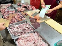 -标记美食新鲜猪杂(兴南大道店)