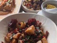 -隔壁老王·家常云南菜(花巷店)