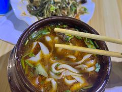 -亚伟瓦罐面美食城(淇县总店)