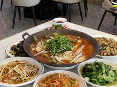 -丹水桥地锅鱼·翘嘴鲌·地方特色全鱼宴(丹江口大坝店)