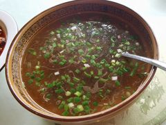 清炖牛肉汤-粤香村(清真川菜店)