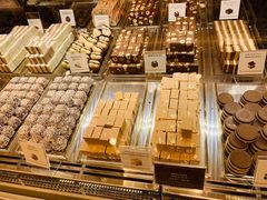 -VENCHI 闻绮(北京国贸商城店)