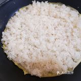 有一块属于金黄的皮下那层油润喷香的糯米