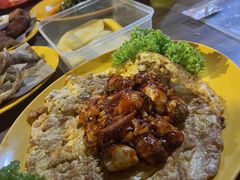 -东海岸人工湖美食村