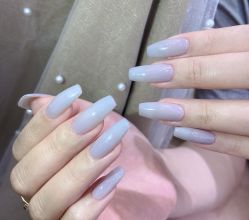 -花岐款式专研健康美甲沙龙