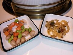 开胃小菜-领鲜天下·焗海鲜·花胶鸡(天目里店)