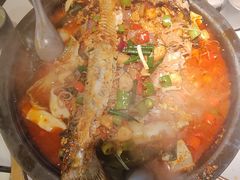 -鸣记脆皮烤鱼·海鲜烤鱼(三八广场店)