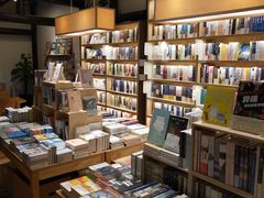 -猫的天空之城概念书店(杭州南宋御街店)