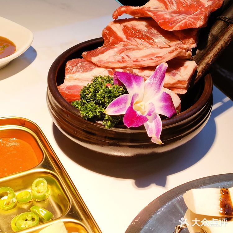 西塔烤肉千千万🥩就数这家天天排队…