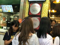 等位区-妈咪鸡蛋仔(尖沙咀东分店)