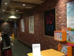 等位区-汉堡王(西直门凯德MALL店)