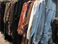 -URBAN REVIVO(高德置地广场·春广场店)