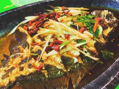 -老东镇啤酒屋海鲜加工·蒸汽海鲜·海鲜烧烤(台东店)