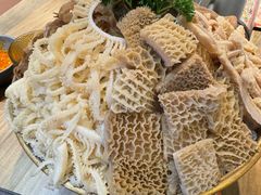 -毛肚向右·川渝毛肚王(经开永旺店)