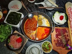 小嫩牛专利T型锅（一锅三吃）-热火朝天鲜切牛肉火锅(南强街巷店)