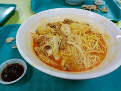 -亚王咖喱鸡米粉面
