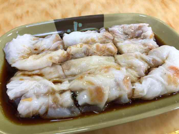 食尚居窝篮拉肠(东漖北路店)-"「猪肝拉肠」肠粉晶莹剔透,薄如纸张