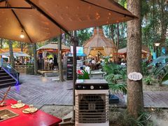 -二荆条·蜀鲜汇城市森林火锅