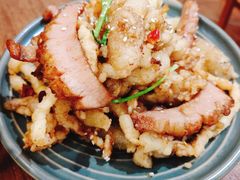 爆炒猪颈肉海鲜菇-Linlin泰餐厅(华夏幸福店)