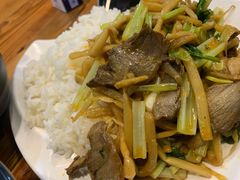 酸笋炒牛肉盖饭-螺蛳粉先生(蓟门桥店)