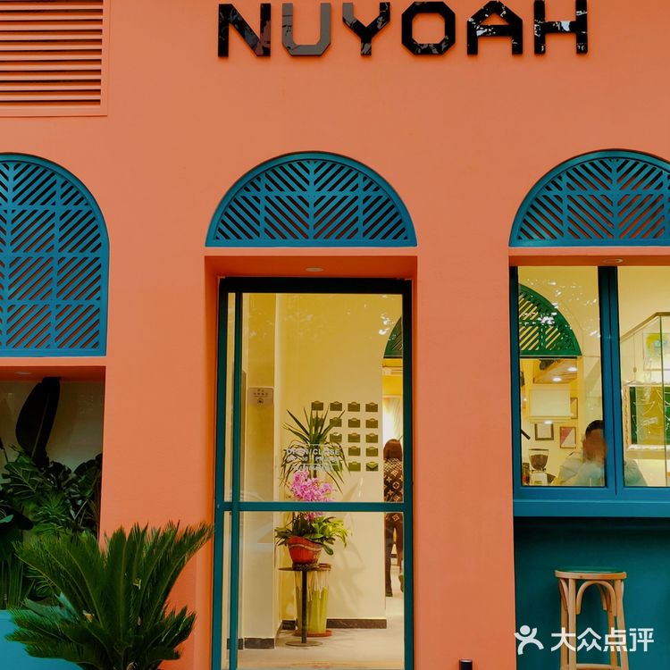 咖啡馆的回头客,这家应该是第一个吧