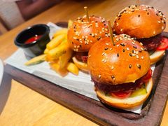 迷你牛肉小汉堡-翠贝卡&Mama Kelly Brunch Coffee(河西店)