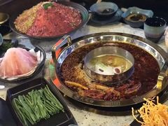 -炙爱鮮貨火锅(中东砂之船店)