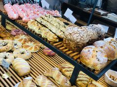 -焙丽拾光(麦凯乐直营店)
