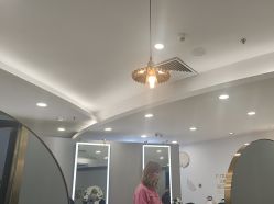 点击看大图 -八佰伴8008星级形象店