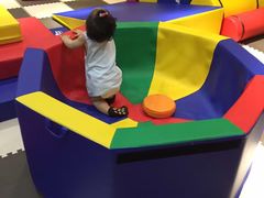 -爱萌盟婴童成长中心(泛悦店)