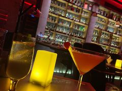 -饮湖威士忌鸡尾酒吧