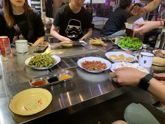 -马路牙子地桌烤肉(工体店)