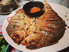 -肥肥虾庄·金牌油焖大虾(沙湖店)