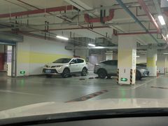 -经纬汇-停车场