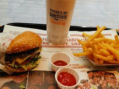 -The Habit Burger Grill 哈比特汉堡(复兴soho店)