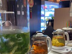 -涨巢·潮玩水疗局