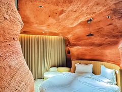 -幸栖洞穴设计酒店(成都春熙路店)