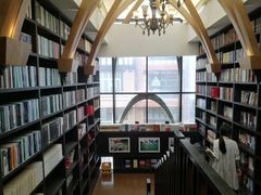 -钟书阁(松江泰晤士小镇店)