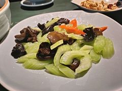 -莉莉家的音乐花园餐吧(航空路店)