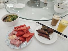 -南宁世纪君悦大酒店(青秀万达滨湖路地铁站店)
