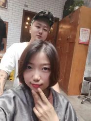 点击看大图 -T.1 hair salon烫染接发