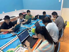 -蓝精灵创客少儿编程(百步亭中心)