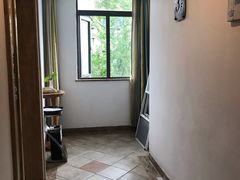 -泸州泸舍酒店(江阳区水井沟步行街店)