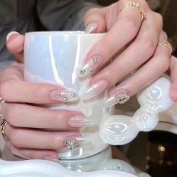 -芊冉•美甲美睫纹绣